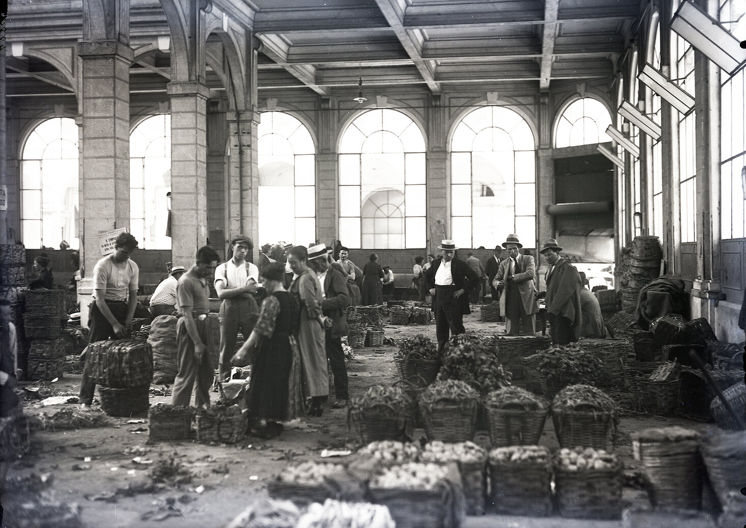 neg. n°4289 Mercato Orientale all'ingrosso che verrà levato col prossimo mese 16 giugno 1925.jpg
