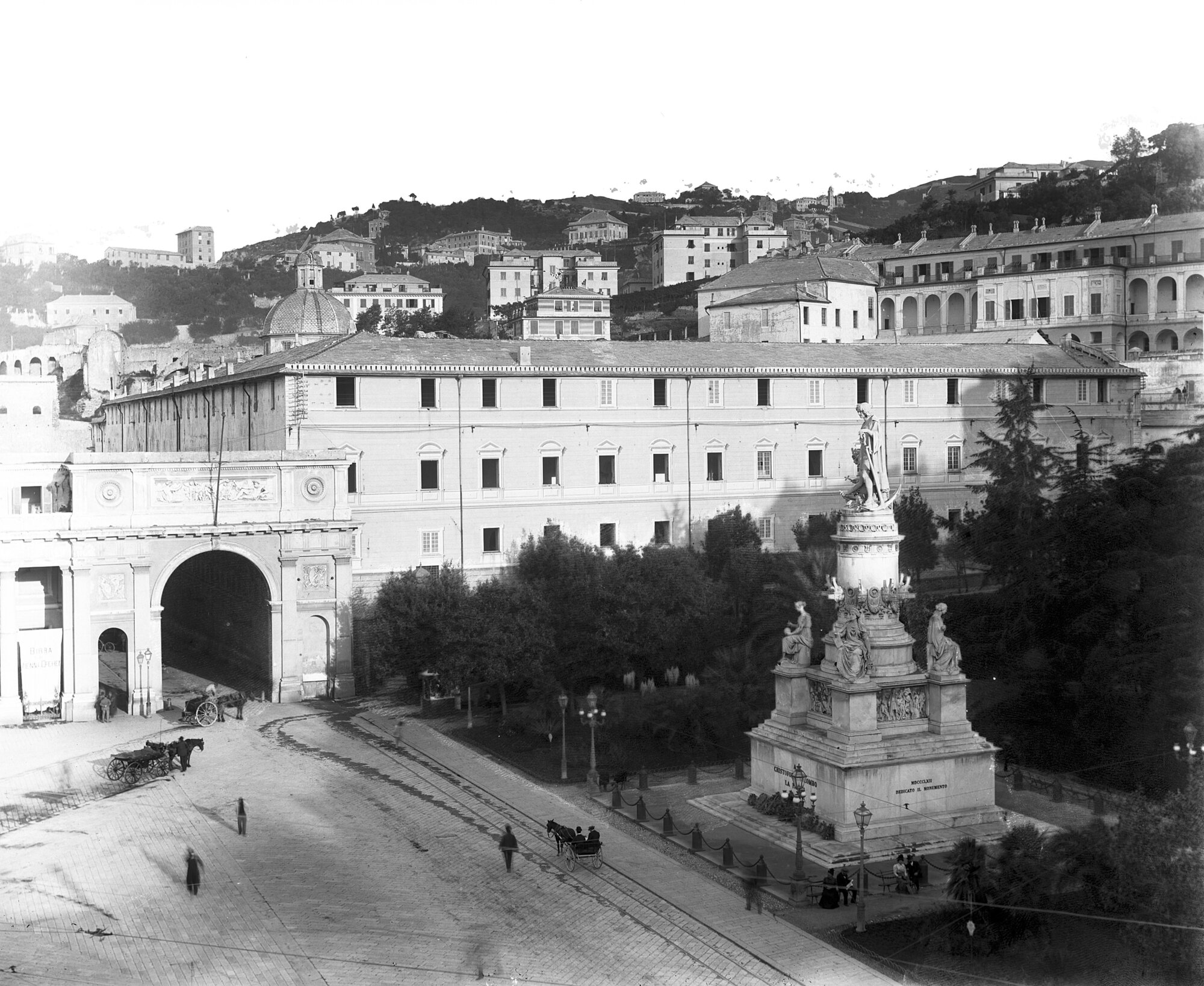 GEL 91-2 n° 25850 Piazza acquaverde col mon.to a Colombo e il vecchio convento dello Spirito Santo fine sec. XIX.jpg