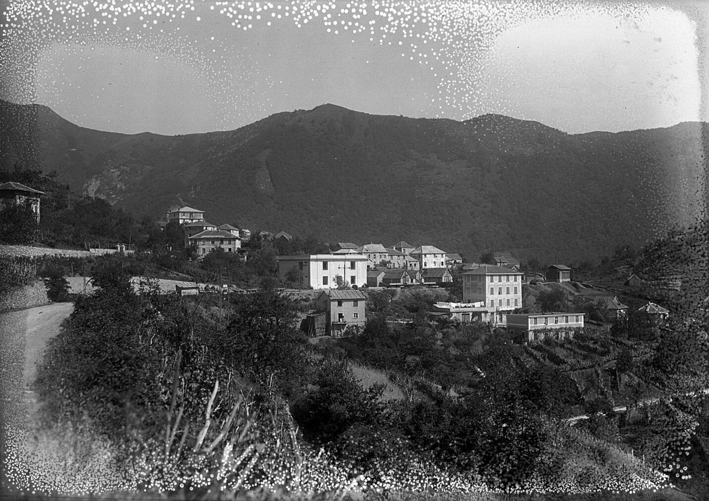negativo n° 8846 Ferrovia Casella. Panorama verso la stazione di S.Olcese - 21 giugno 1928.jpg