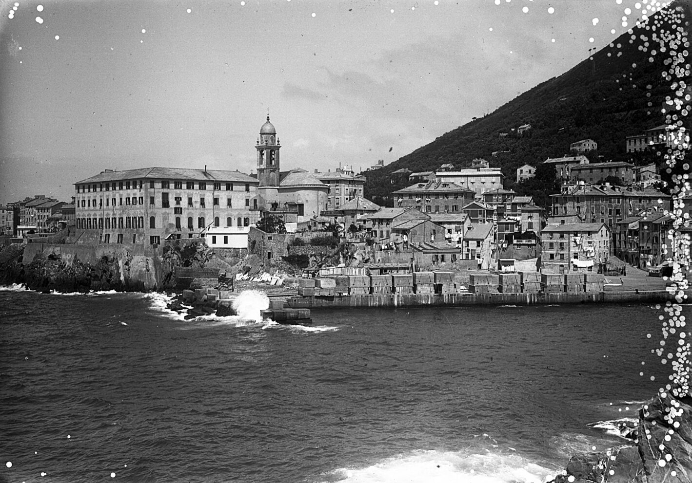 negativo n° 8883 Porto di Nervi - 11 giugno 1928.jpg