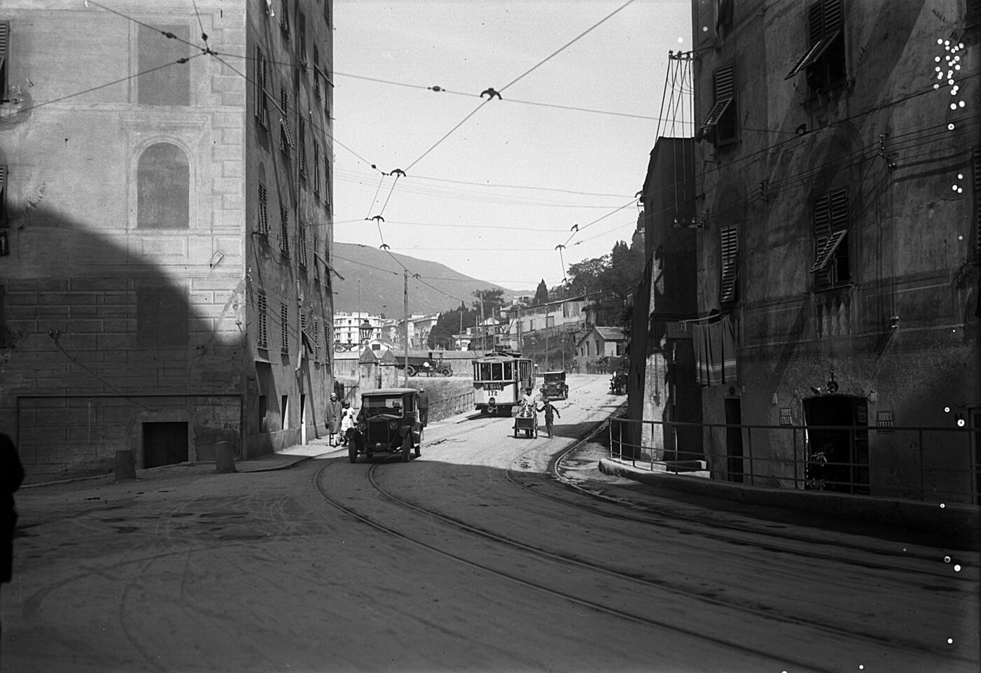 negativo n° 8894  Via S. Martino -  11 giugno 1928.jpg