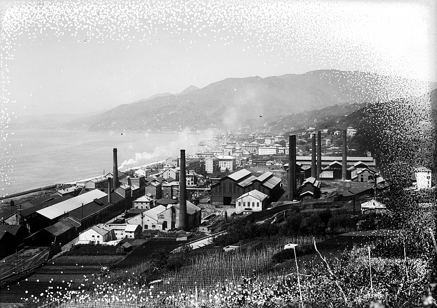 negativo n° 8899 Pra. Panorama dall'alto - 12 giugno 1928.jpg