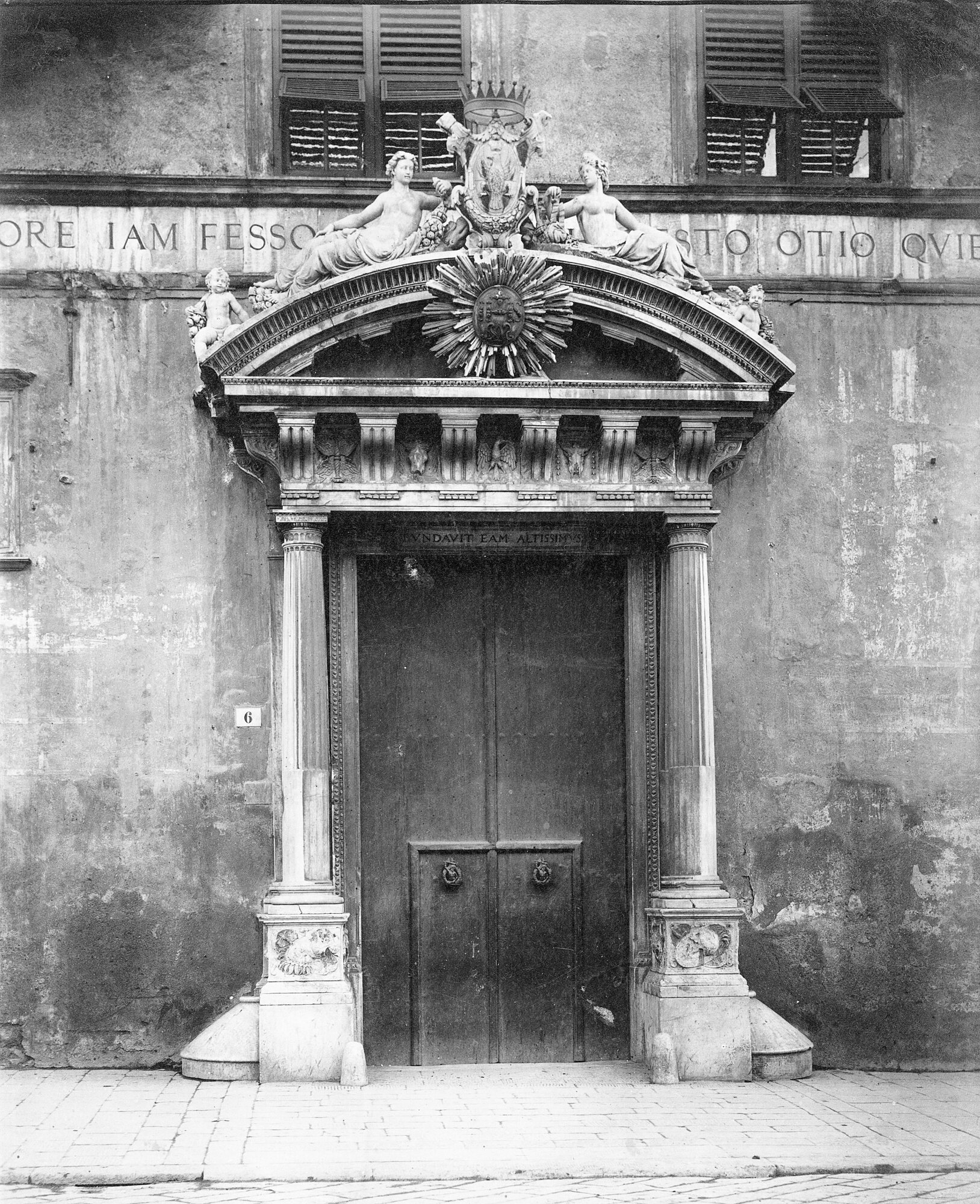 s16443 Genova Palazzo Doria Pamphily del Principe Via S. Benedetto 6 NOACK.jpg