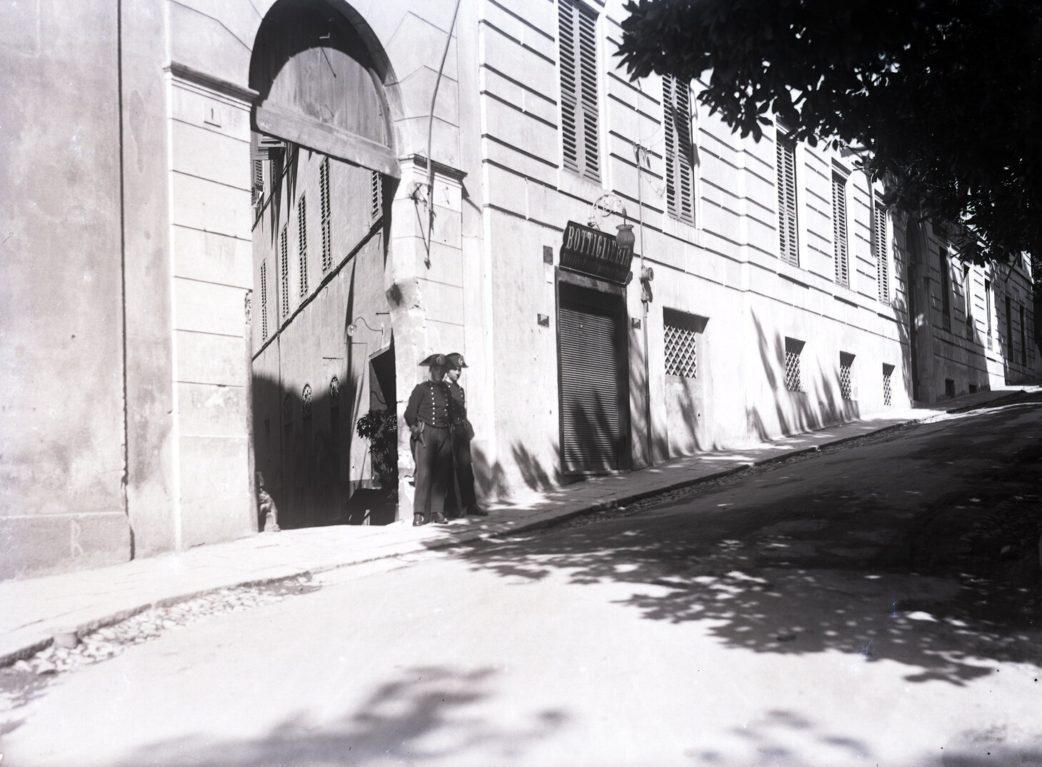 3648 - Galleria Portello-Corvetto. Palazzo Rivera presso la Villetta Dinegro. 5 agosto 1924.jpg