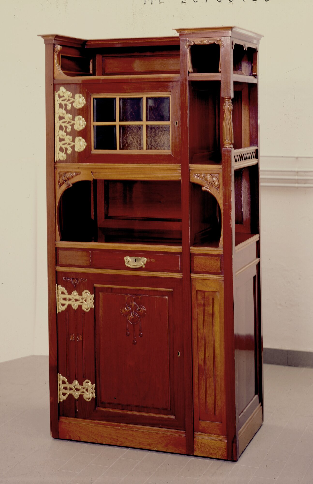 GX1993.134.jpg