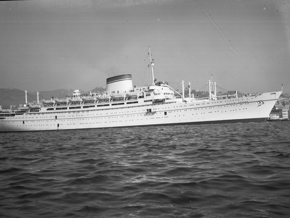 c17964 transatlantico giulio cesare in porto genova p. 2371.4 6x9.tif
