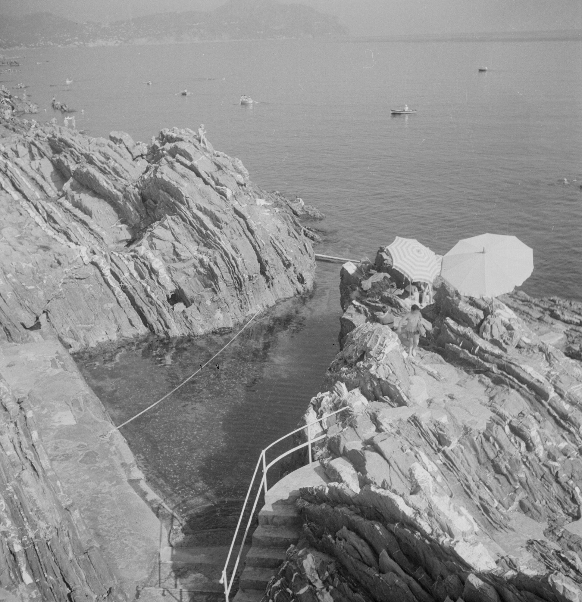 C010025M8_c8922_00001 p. 6x6.tif