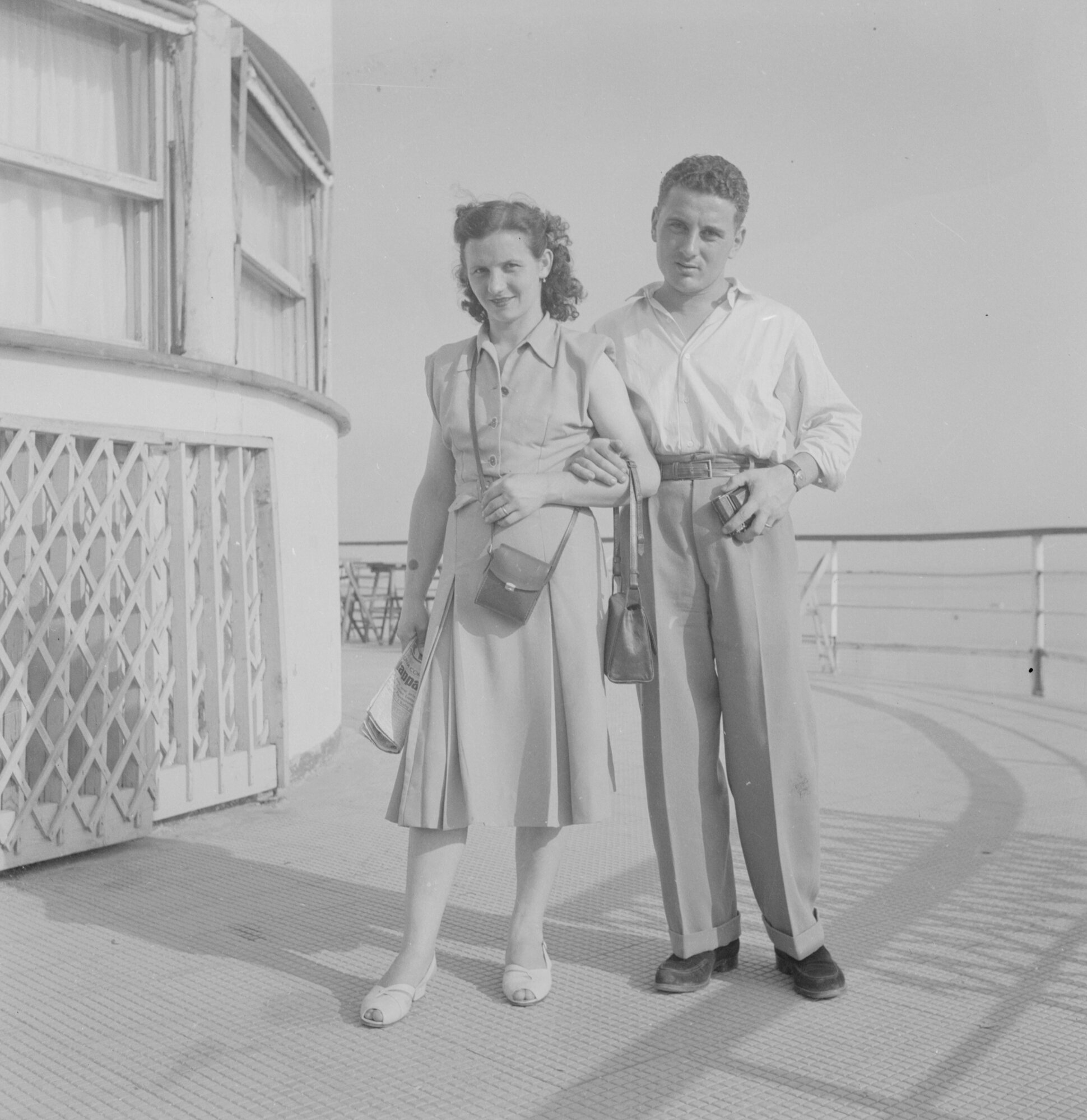 C010025M8_c8928_00001 p. 6x6.tif