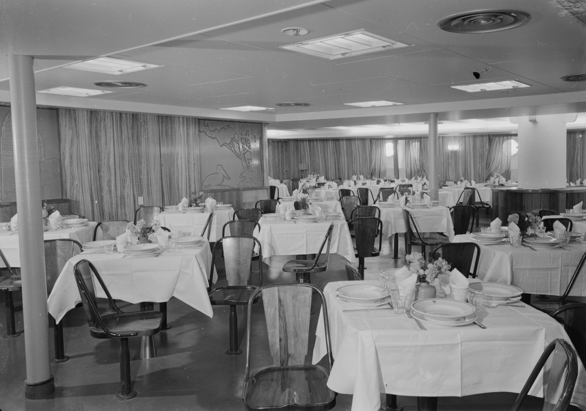 c15877_Motonave_Australia_anniCinquanta_Sala_Pranzo.jpg