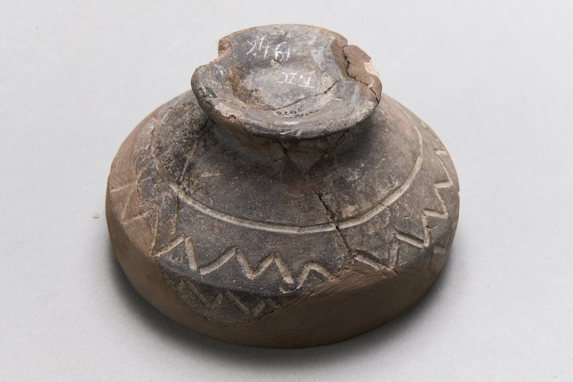 AR_T110-270_26916.jpg